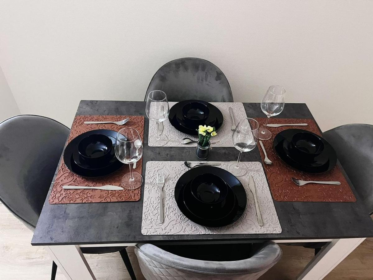 Logement Entier Chambre+Salon + Jardin & Terrasse Les Ulis Exterior photo